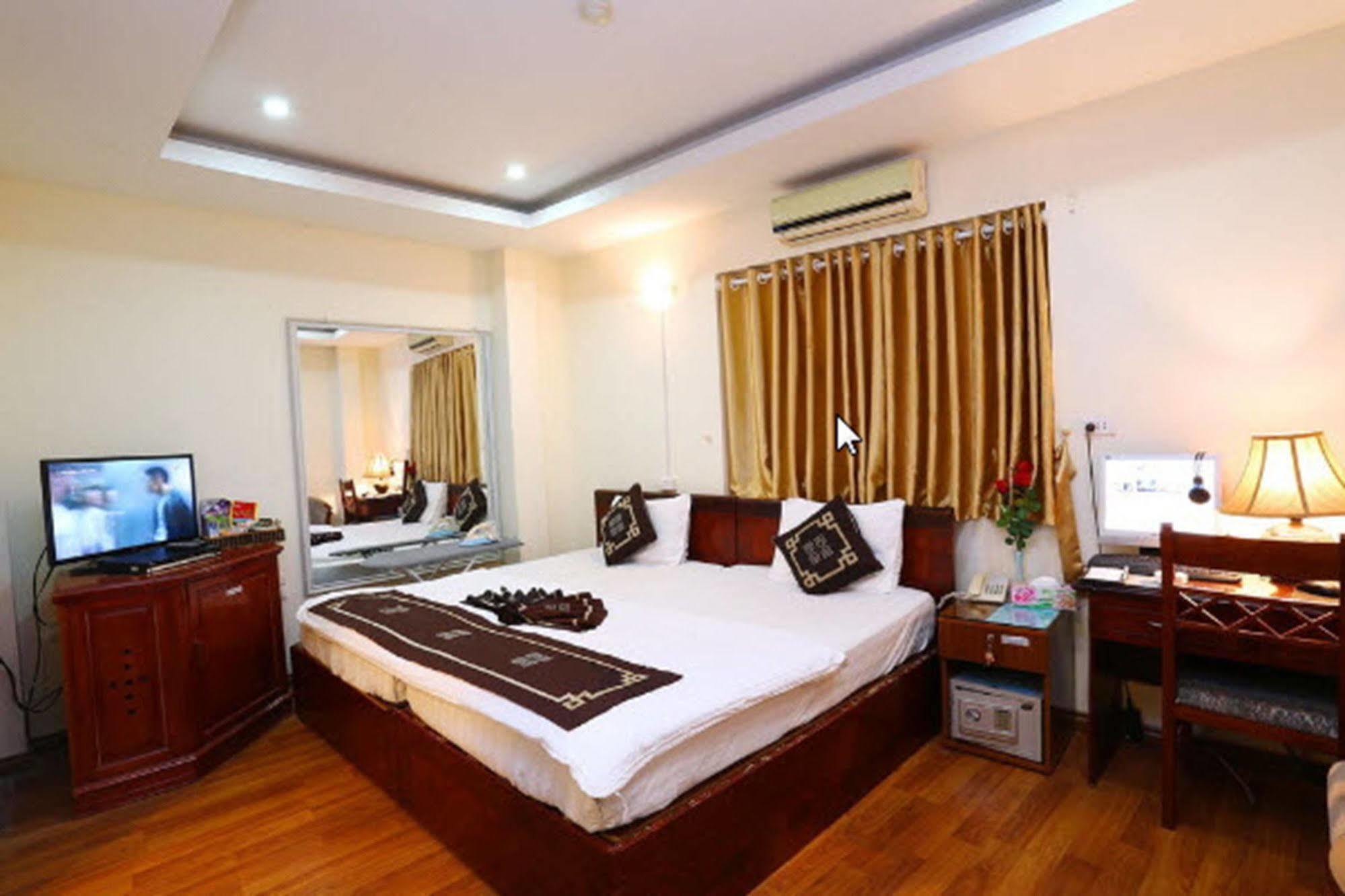 A25 Hotel - 46 Chau Long Hanoi Eksteriør billede